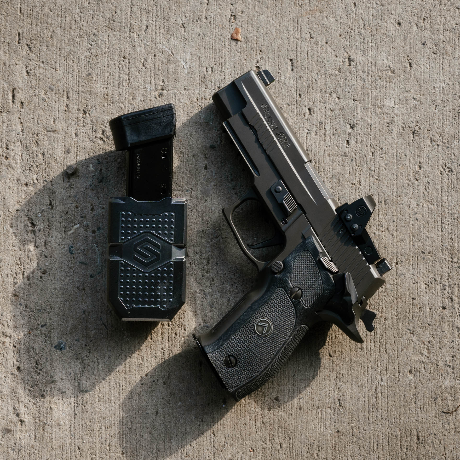 UNIVERSAL MAG CARRIER - Image 9